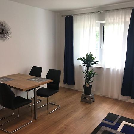 Schoene Neu Erbaute Wohnung Berlim Exterior foto