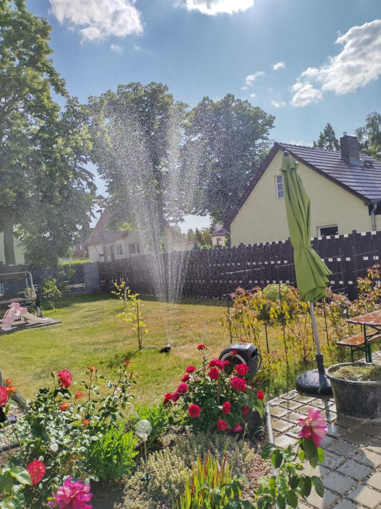 Schoene Neu Erbaute Wohnung Berlim Exterior foto
